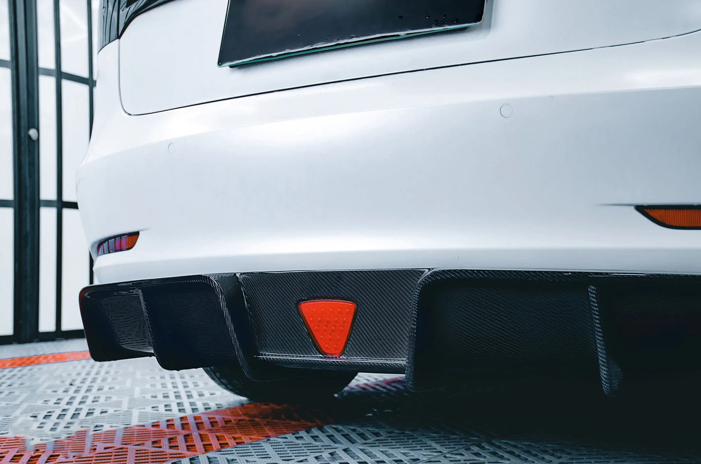 TESLA MODEL 3 (2019-ON) CARBON FIBER REAR DIFFUSER V3
