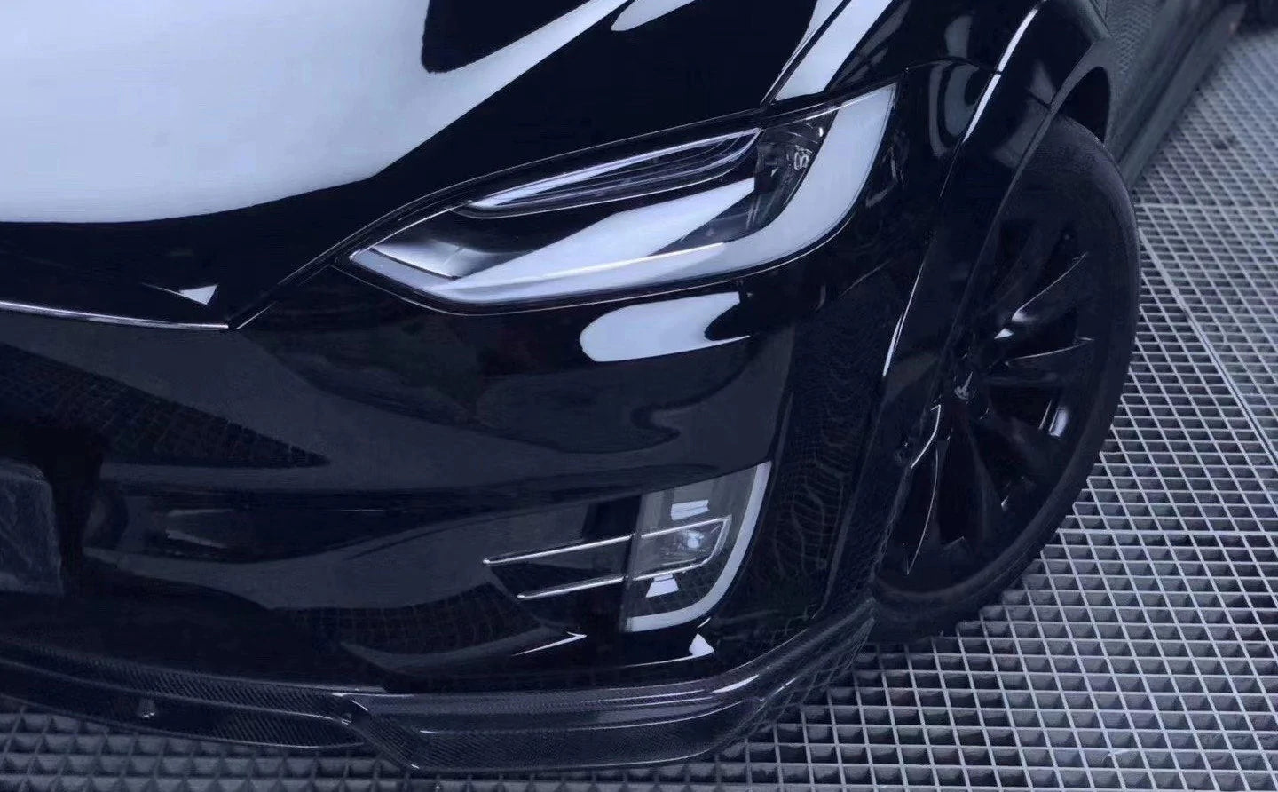 TESLA MODEL X (2016-NOW) CARBON FIBER WIDEBODY WHEEL ARCHES ( 10 PCS )