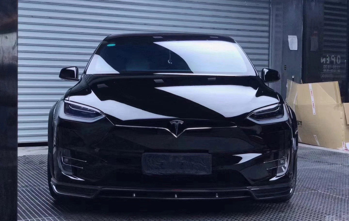 TESLA MODEL X (2016-NOW) CARBON FIBER FRONT LIP V1