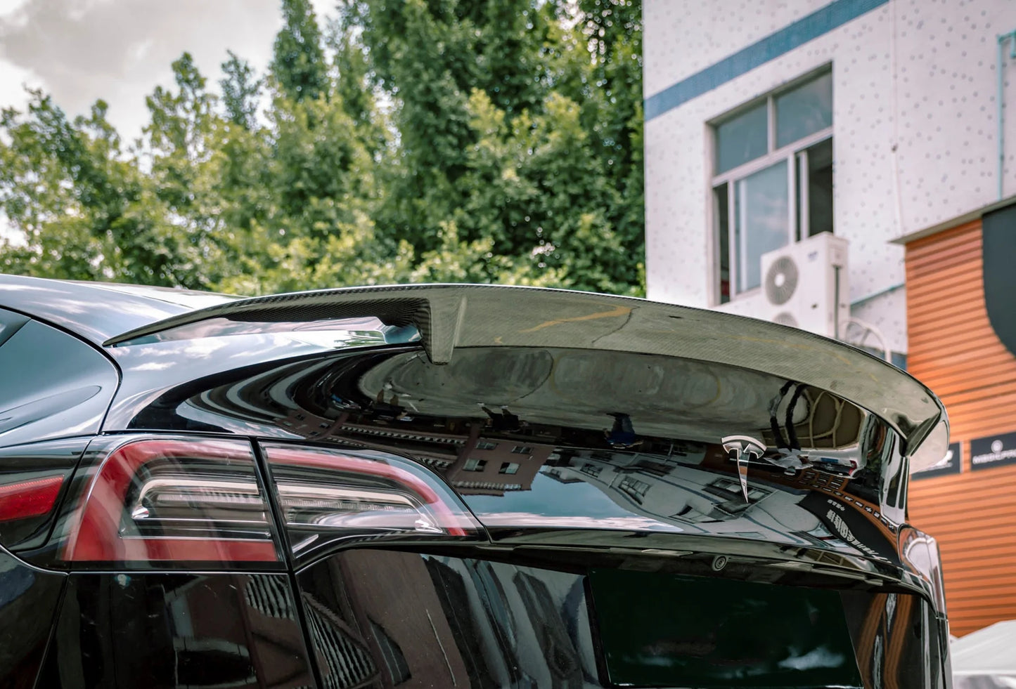 TESLA MODEL Y (2021-ON) CARBON FIBER REAR SPOILER V2